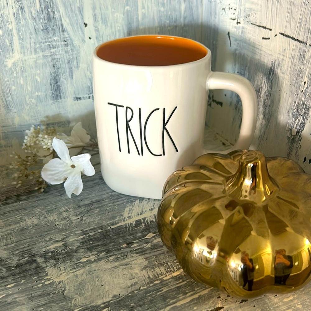 Rae Dunn double sided TRICK /TREAT mug
